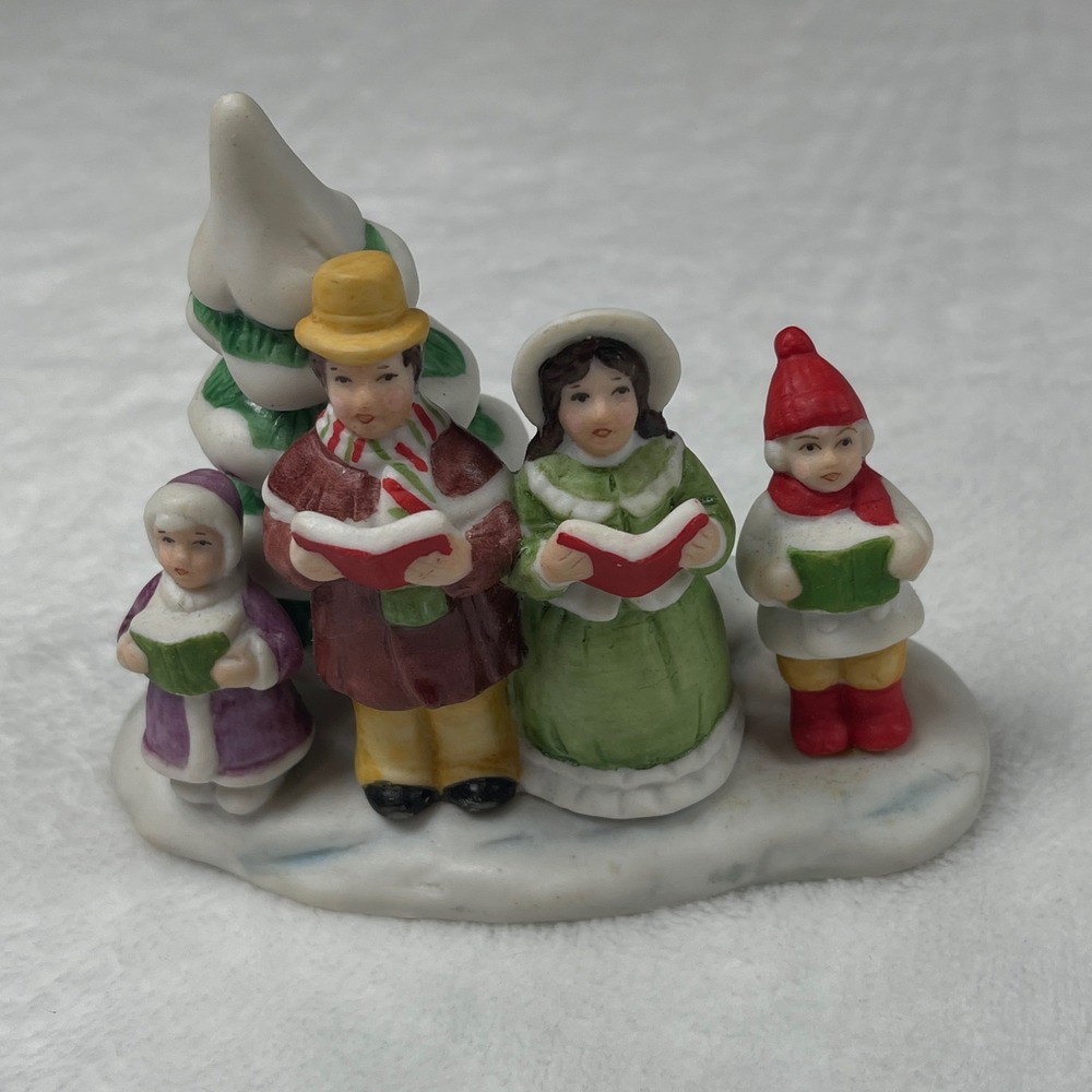 Lefton Christmas Carolers Figurine 1988 Multicolor Excellent Porcelain Village